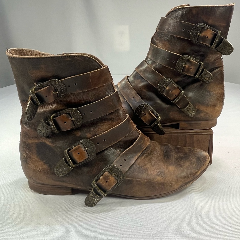 Free People Joe Buckle Moto Distressed Leather Ankle Boots Size EU 40 US 9.5-10